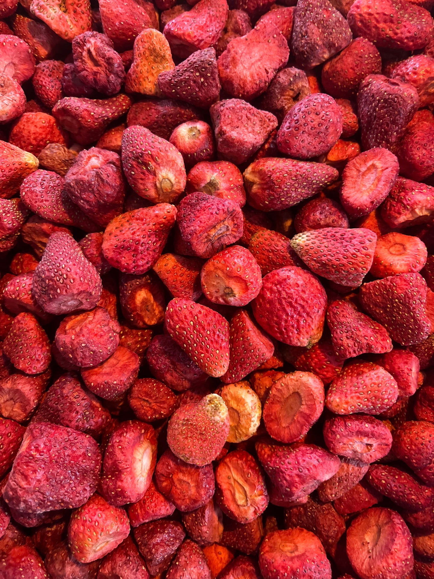 Gefriergetrocknete Erdbeeren online kaufen, Knackige Erdbeeren kaufen, Knackige getrocknete Erdbeeren, frische Gefriergetrocknete Erdbeeren